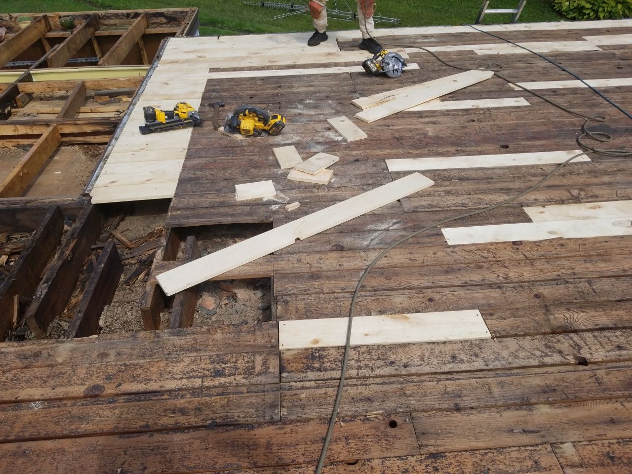 Oakland County Roofing Repair - Decking