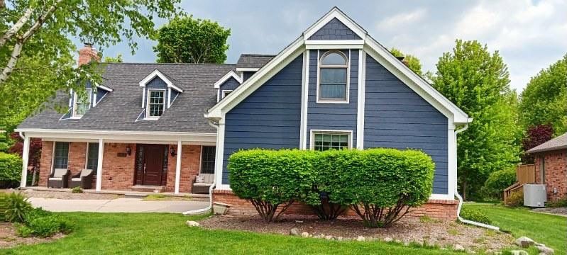 Martino Rochest Hills1 Home in Rochester Hills with new gutters thanks to Martino Home Improvements